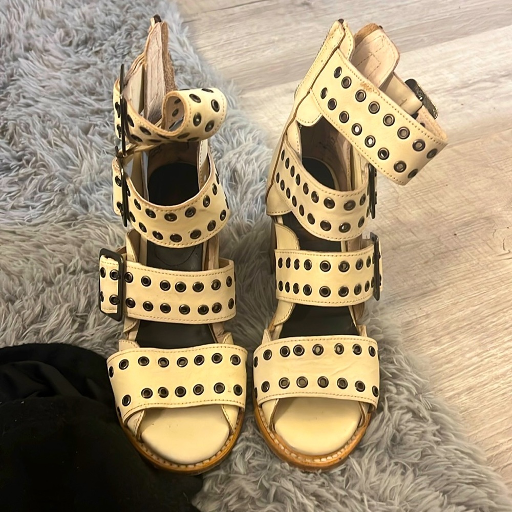 Free-bird gently worn